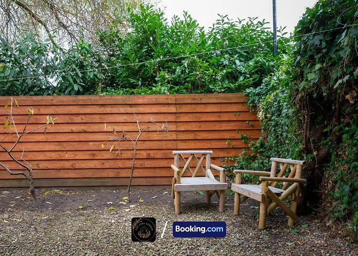 Apartamento Cosy 3-bed House L Garden L Free Parking L Stretford L Sleeps 7 L Book Today With The Cosy Corner Nationwide Mánchester