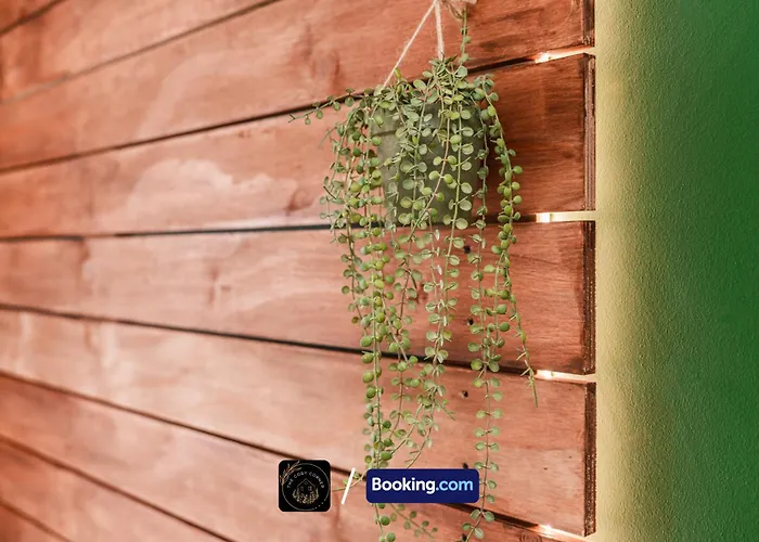 דירה 3-bed House L Free Parking L Wifi L Your Away From Hosted By The Cosy Corner Nationwide