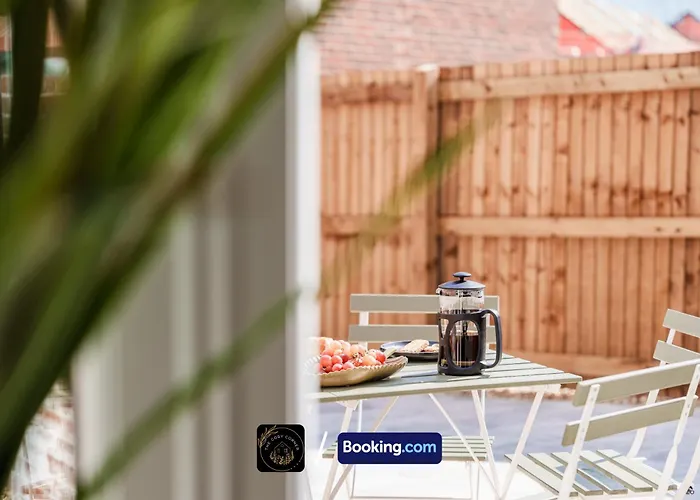 דירה 3-bed House L Free Parking L Wifi L Your Away From Hosted By The Cosy Corner Nationwide