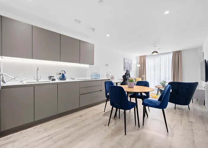 Elegant Two-bedroom 맨체스터