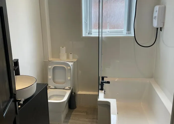 Semesterbostad Serenity House Retreat Manchester