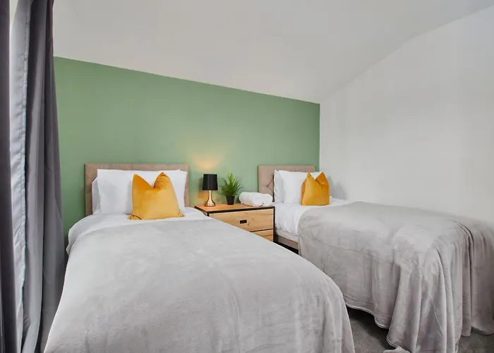 Purestay Manchester: 5-bedroom Business Haven *