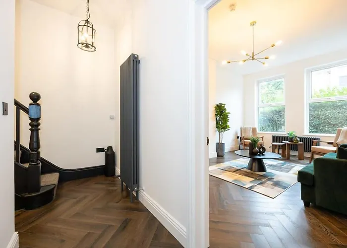 Stunning Luxury Spacious - 5 Bedrooms - Rest & Recharge In Prázdninový dům Manchester