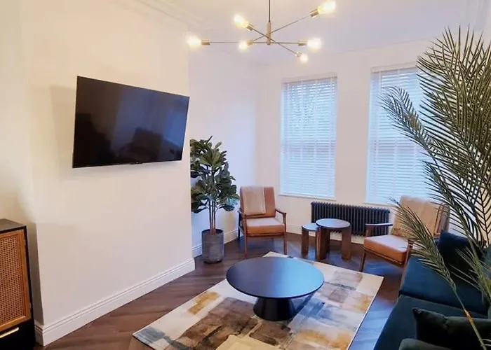 Stunning Luxury Spacious - 5 Bedrooms - Rest & Recharge In Ferienhaus *