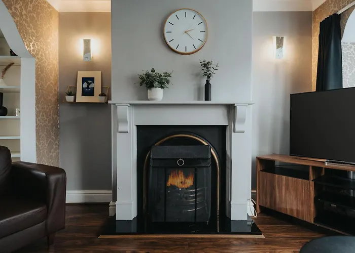 Elegant 3-bedroom Retreat Free Parking Keenzchillz Apartamento