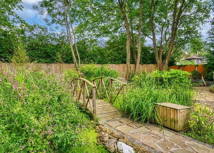 Vakantiehuis Garden In Hidden Oasis, - Pass The Keys Manchester