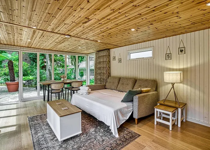 Vakantiehuis Garden In Hidden Oasis, - Pass The Keys