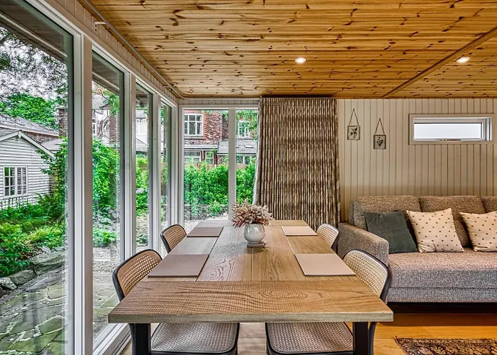 Garden In Hidden Oasis, - Pass The Keys Vakantiehuis *