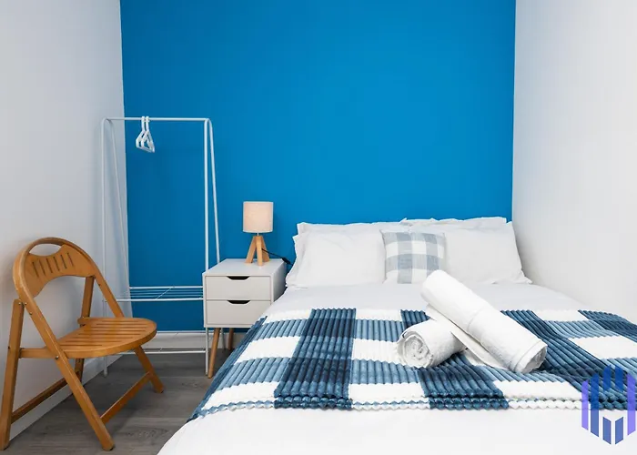 Santorini Blues By Cefas - Free Parking - - Near Airport Дом отдыха