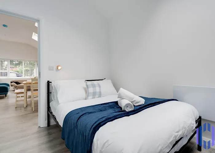 Santorini Blues By Cefas - Free Parking - - Near Airport * Manchester