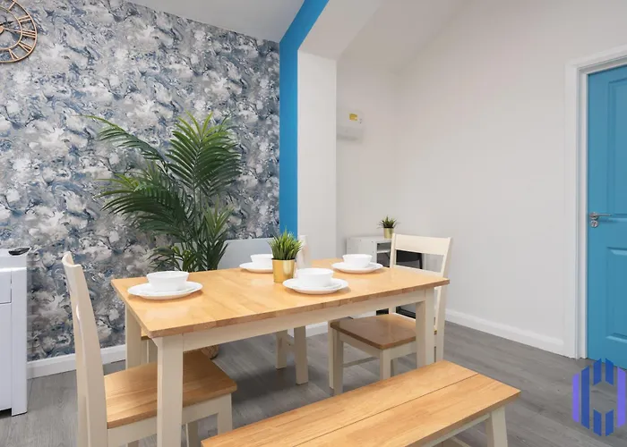 Дом отдыха Santorini Blues By Cefas - Free Parking - - Near Airport Манчестер