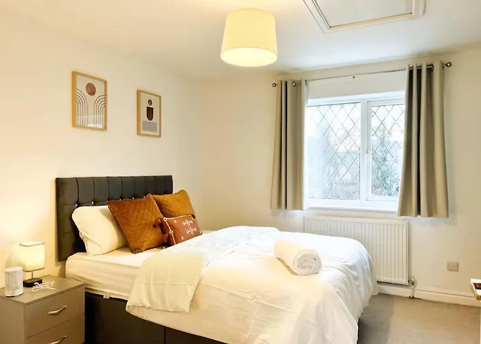 Simple House W- Free Parking By Airport - Free Drop-off 別荘