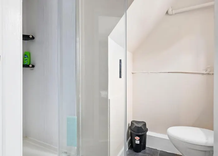 Private Retreat For 3 Near Centre