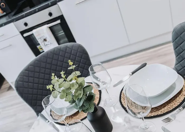 Ideal Near Old Trafford Apartment *