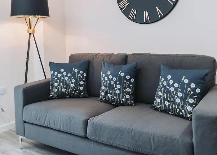 Ideal Near Old Trafford