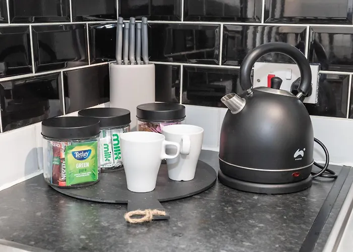 The Upside Down House Near Coop Live Arena , Etihad And Mcr Centre Casa de Férias *