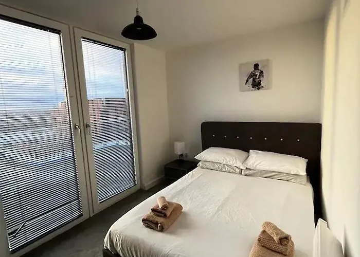 Old Trafford Penthouse Duplex - Steps From Mufc 아파트 *