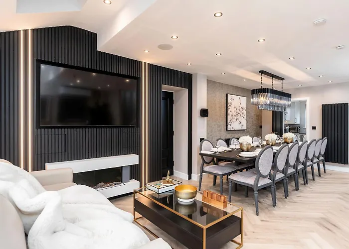 Riverside Villas Manchester