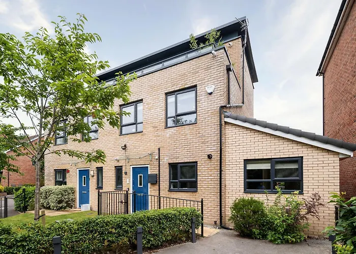 Riverside Villas * Manchester