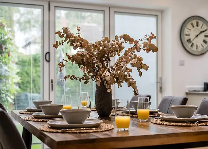 펜션 Pass The Keys Picture Perfect Haven In Didsbury Village - Free Parking & Ev Station