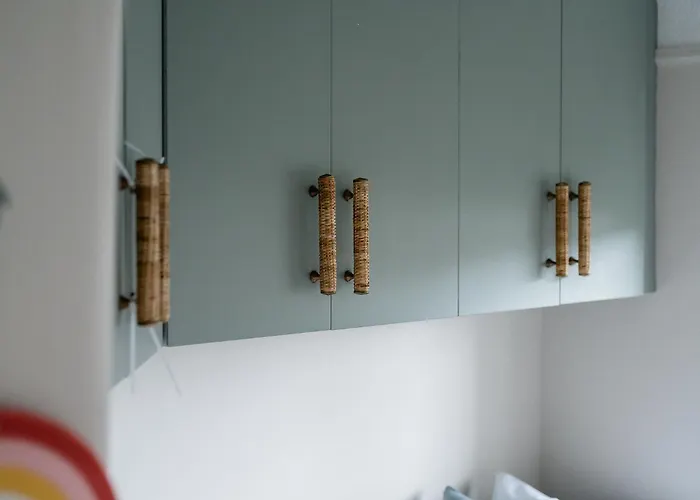 Feriehus Pass The Keys Picture Perfect Haven In Didsbury Village - Free Parking & Ev Station *