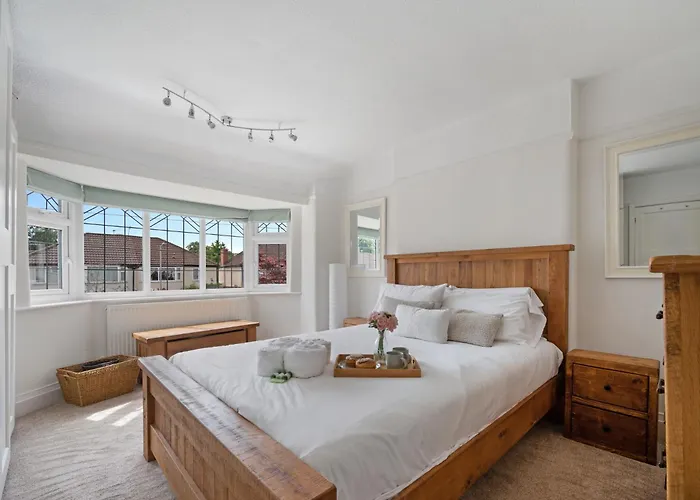 Pass The Keys Picture Perfect Haven In Didsbury Village - Free Parking & Ev Station Feriehus *