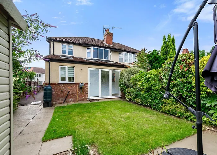 Pass The Keys Picture Perfect Haven In Didsbury Village - Free Parking & Ev Station Feriehus