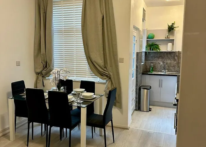 Dmk Haven * مانشستر