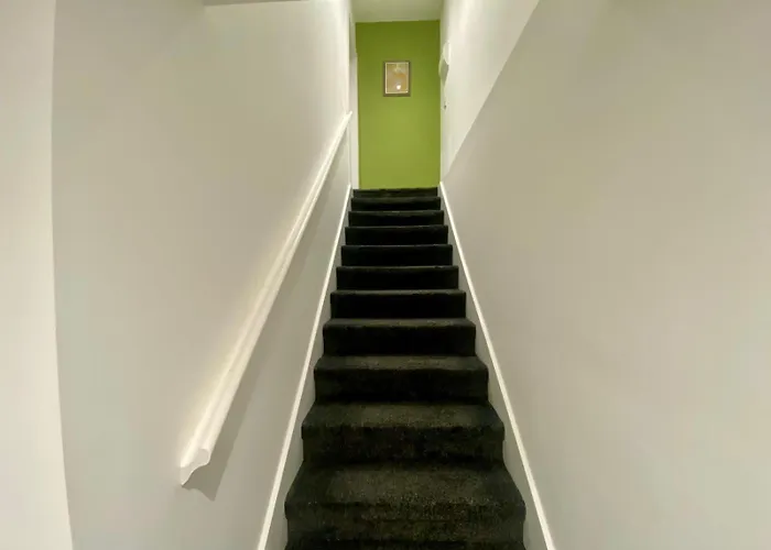 Uniquejoe * Manchester