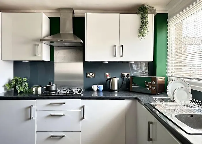 7 Guests House Old Trafford,media City,city Centre, Free Parking * Manchester