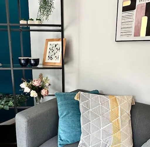 7 Guests House Old Trafford,media City,city Centre, Free Parking * Manchester