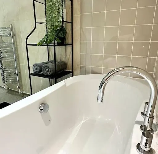 7 Guests House Old Trafford,media City,city Centre, Free Parking Ferienhaus