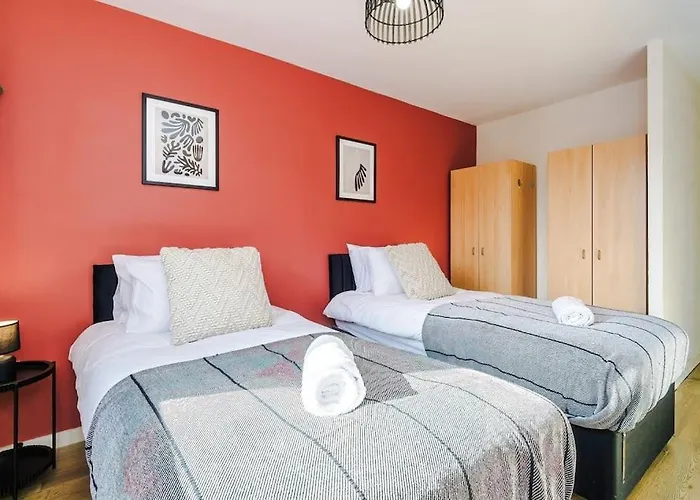 Modern 2br Near Centre - Free Parking Garage 曼彻斯特