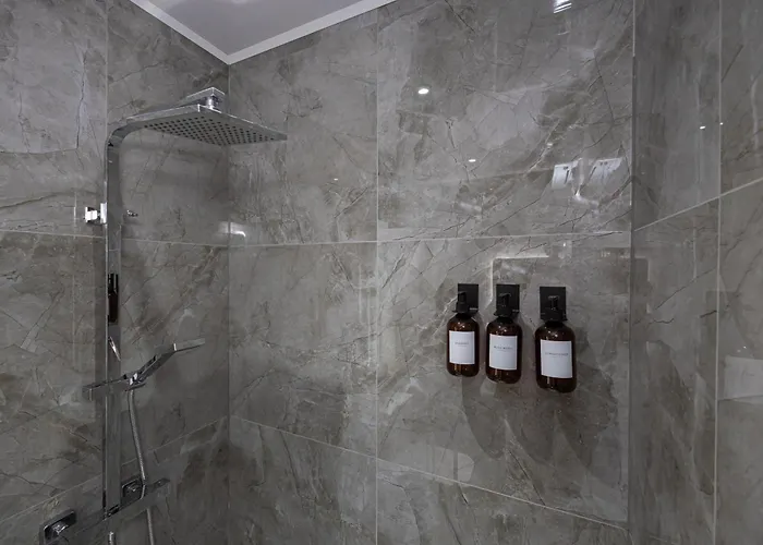 The Kent- Luxury Pensión *