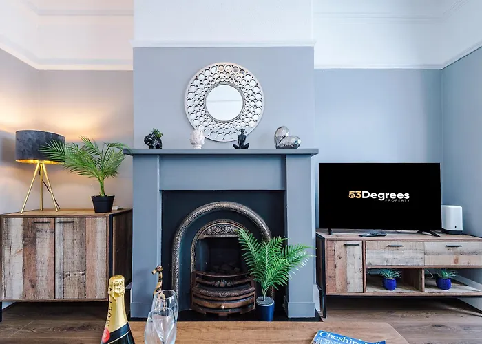 New! 3-bed Spacious In By 53 Degrees Property, Ideal For Groups, Free Parking! Σπίτι διακοπών Μάντσεστερ