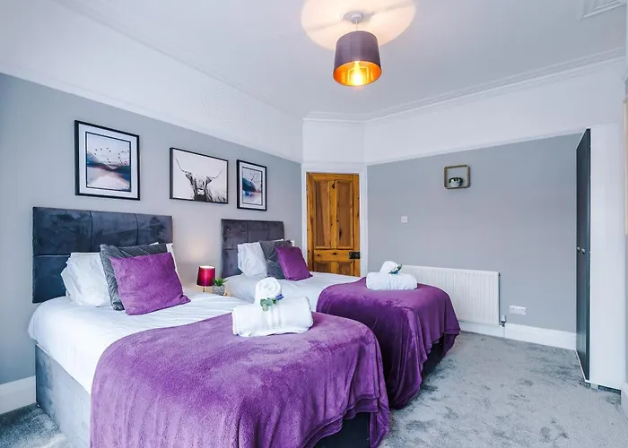 New! 3-bed Spacious In By 53 Degrees Property, Ideal For Groups, Free Parking! Σπίτι διακοπών *