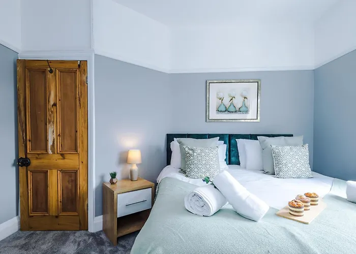 Σπίτι διακοπών New! 3-bed Spacious In By 53 Degrees Property, Ideal For Groups, Free Parking! Μάντσεστερ