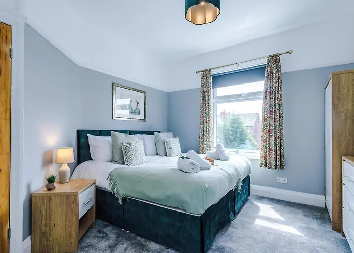 New! 3-bed Spacious In By 53 Degrees Property, Ideal For Groups, Free Parking! Σπίτι διακοπών Μάντσεστερ