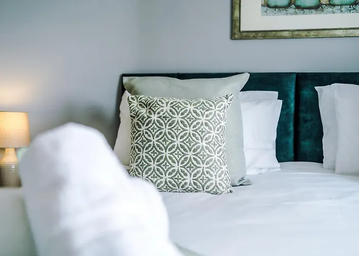 New! 3-bed Spacious In By 53 Degrees Property, Ideal For Groups, Free Parking! Σπίτι διακοπών *