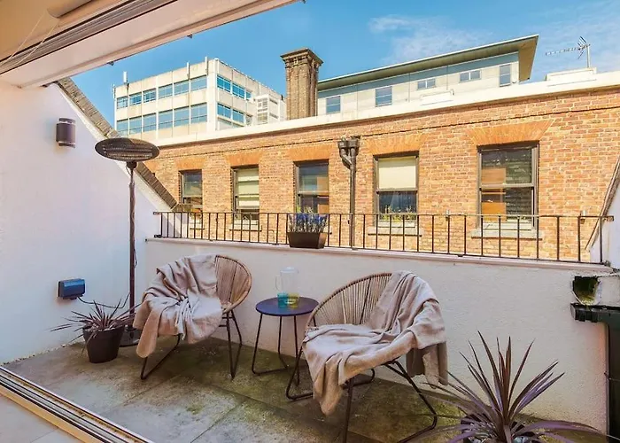 Incredible 3bed Townhouse, Rooftop Patio, Sleeps 6 Appartamento