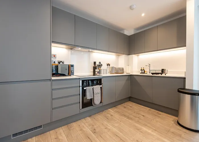 Lejlighed Pet Friendly 2br Near Station By Asquare Letting Manchester