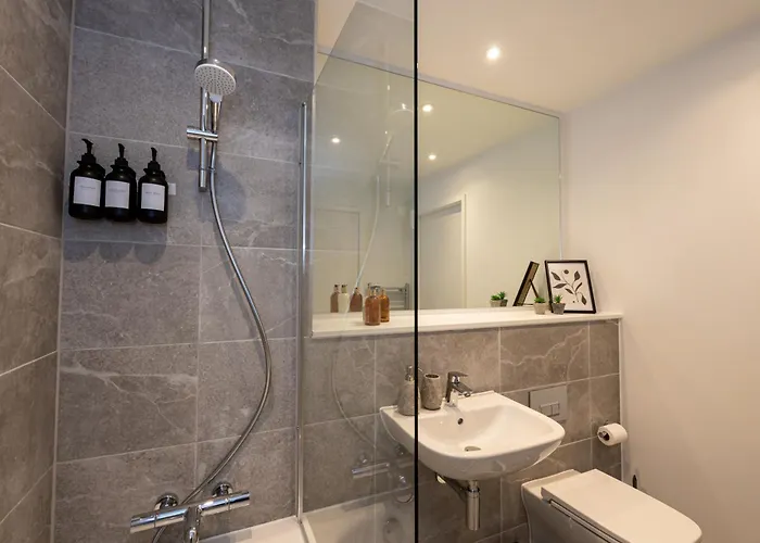 Pet Friendly 2br Near Station By Asquare Letting Lejlighed *