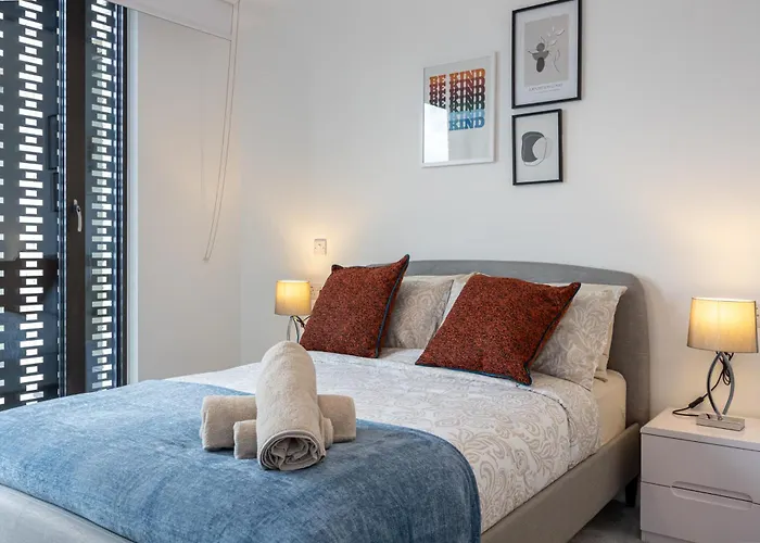 Lejlighed Pet Friendly 2br Near Station By Asquare Letting Manchester