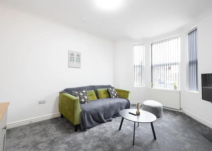 Huge 6br Sleeps 12 Near City! *