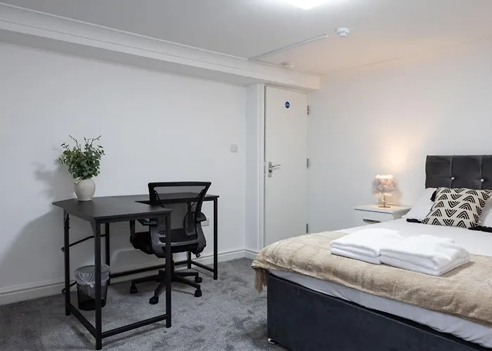 Huge 6br Sleeps 12 Near City! *