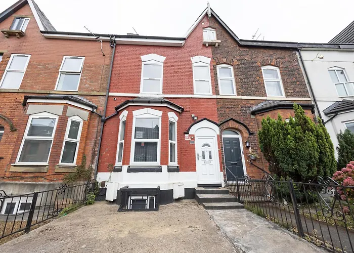 Dom wakacyjny Huge 6br Sleeps 12 Near City! *