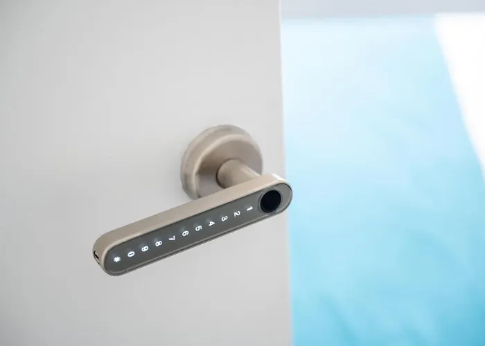 52 Furnival Road, 3* Mánchester