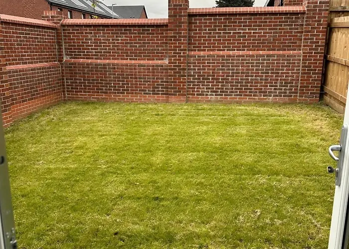 Lush King Ensuite In A Shared *