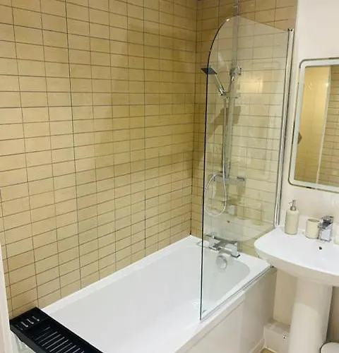 Live Coop Apartment-entire House With Free Parking And Garden- Etihad Stadium Dom wakacyjny Manchester