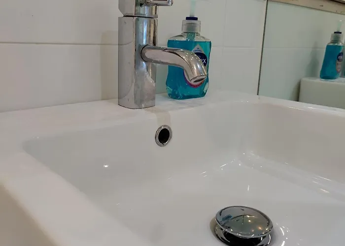 Free Private Parking - City Centre 2 Bedroom Ensuite Near Shopping & Financial Centre, Victoria Station & Ao Apartament